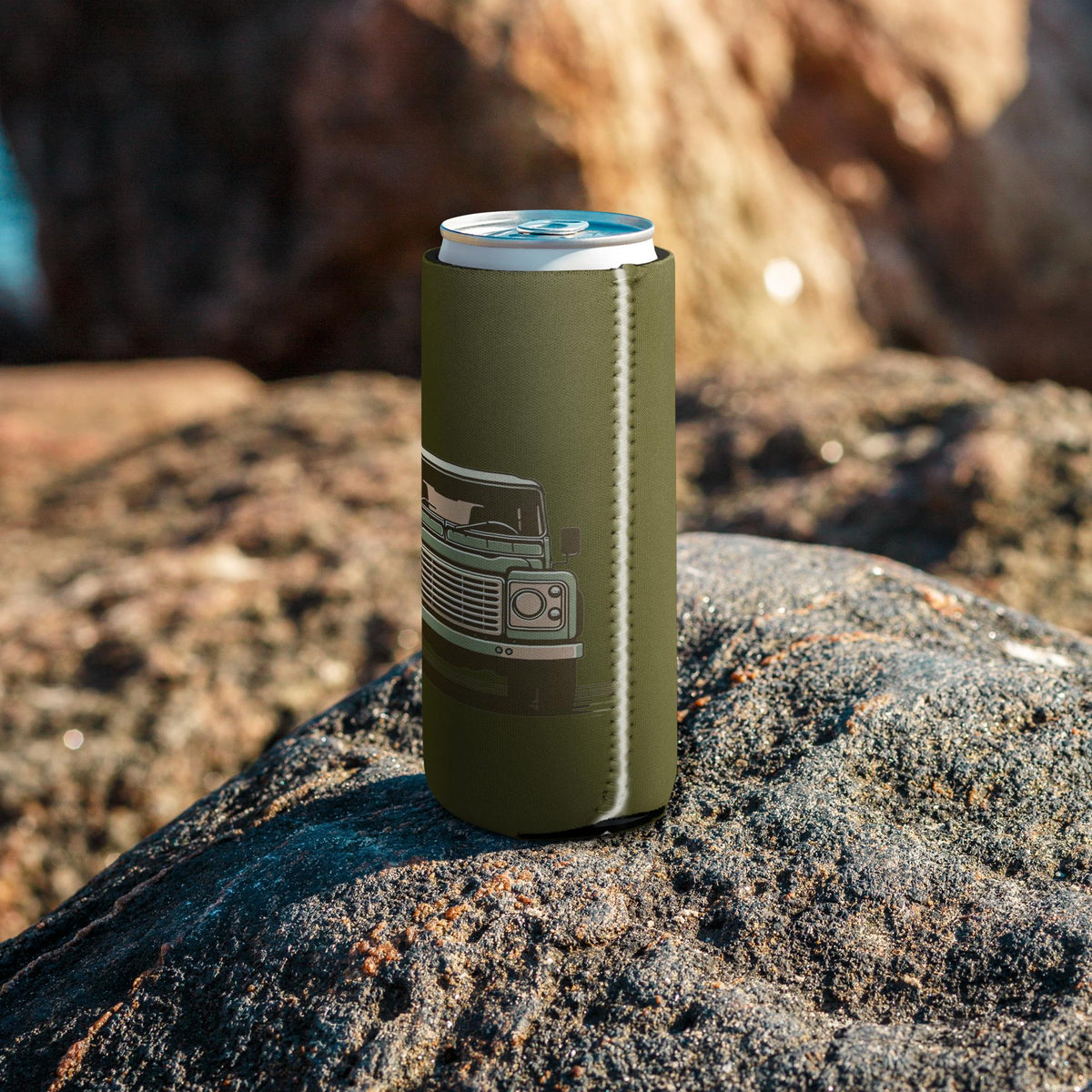 Land Rover Can Cooler | Keeps Drinks Cold, Series Rover Design, Perfect Gift for Campers & Outdoor Enthusiasts