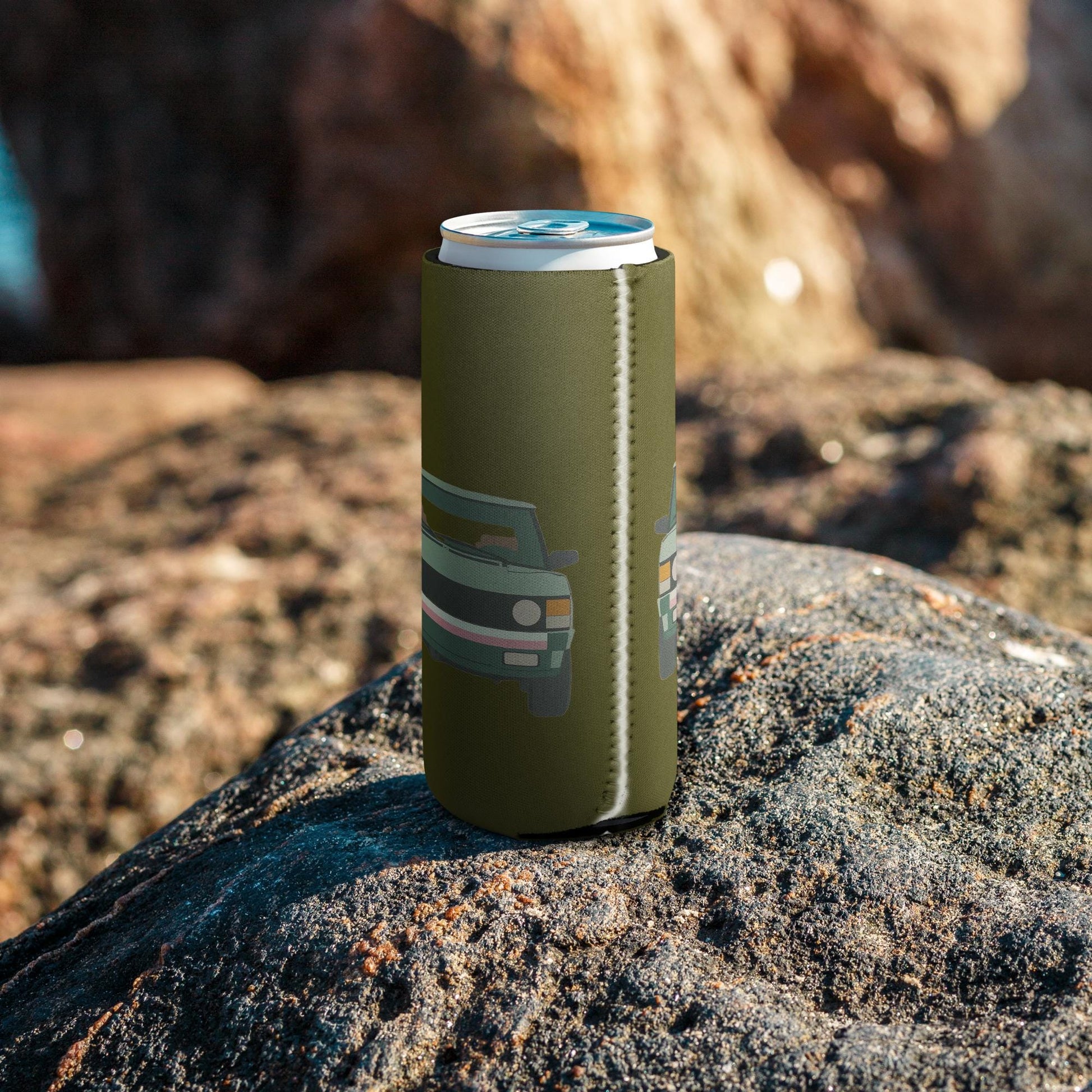 Range Rover Classic Can Cooler | Insulated Drink Holder | Vintage Car Gift | Perfect for Outdoor Parties & Road Trips