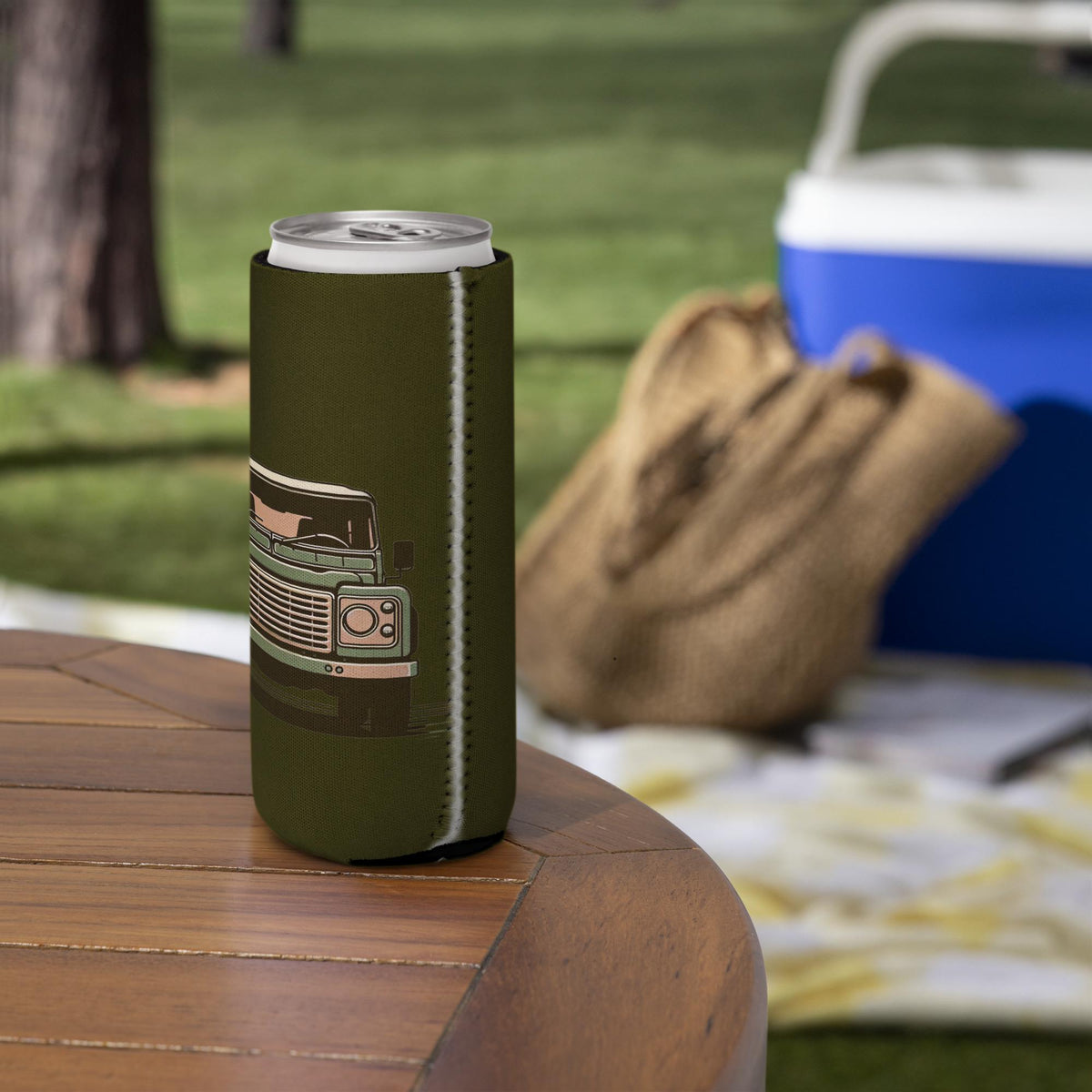 Land Rover Can Cooler | Keeps Drinks Cold, Series Rover Design, Perfect Gift for Campers & Outdoor Enthusiasts